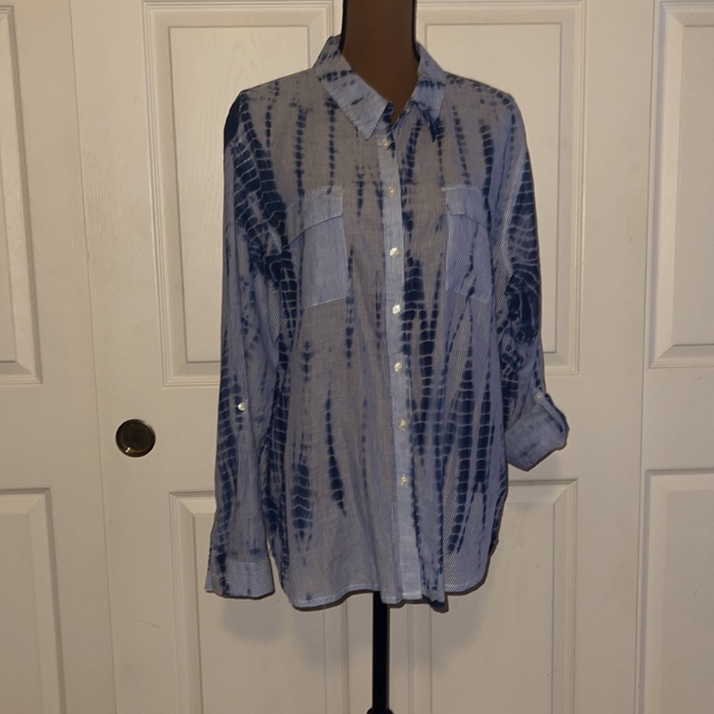 Chaus button down top size XL